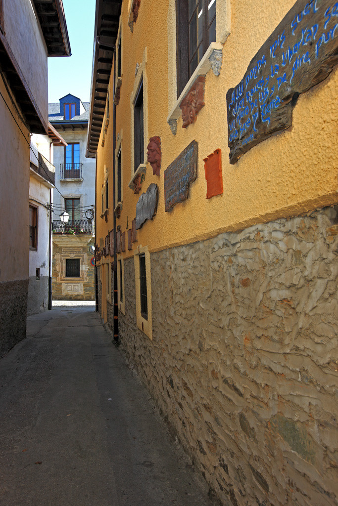 VillafrancadelBierzo14.RinconestipicosdelaCalledelAgua