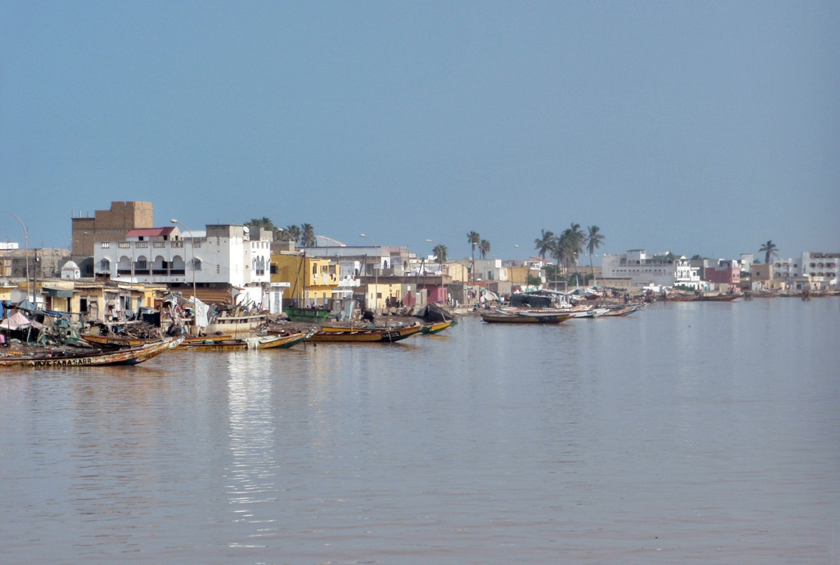 Senegal saint louis la ciudad colonial esta situada en una isla de 2km de larga a unos 400 m de ancho en el rio senegal.j1540