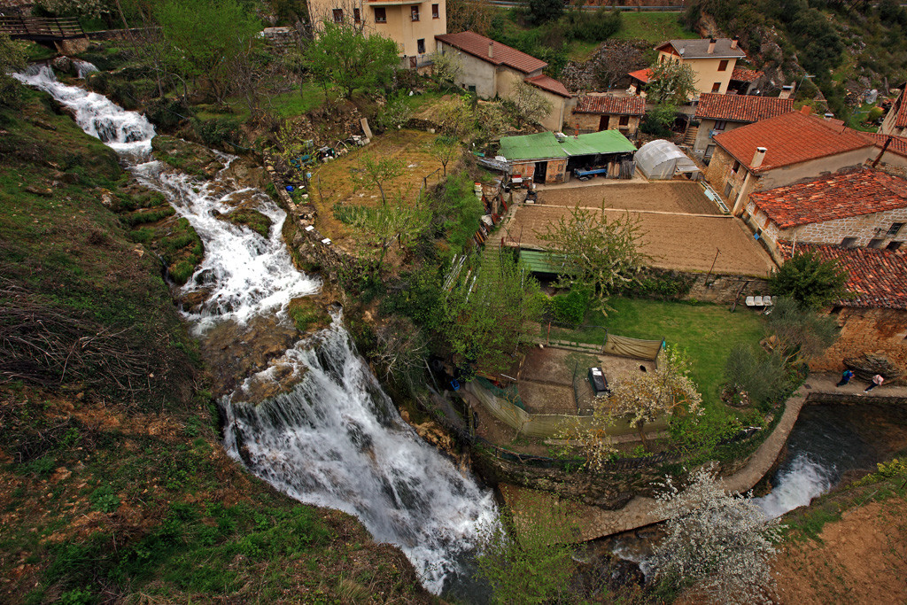 Frias27. Cascadas del Rio Molinar. Tobera