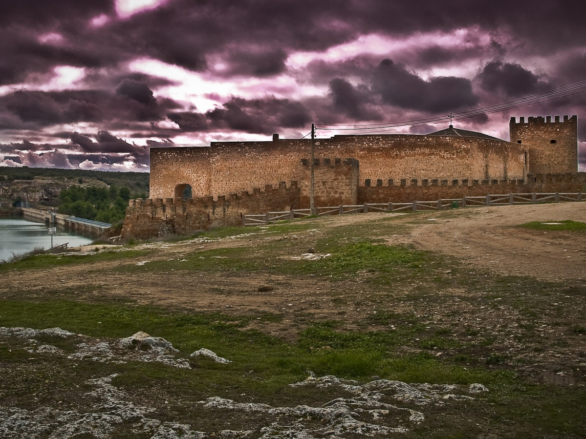 Presa y Castillo de Peu00f1arroya 1500