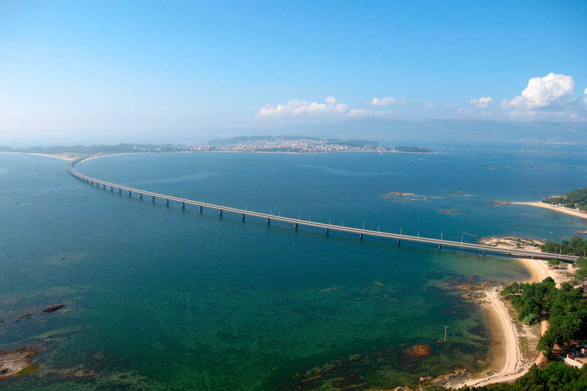 Puente de acceso a la Ilha de Arousa, en Pontevedra e