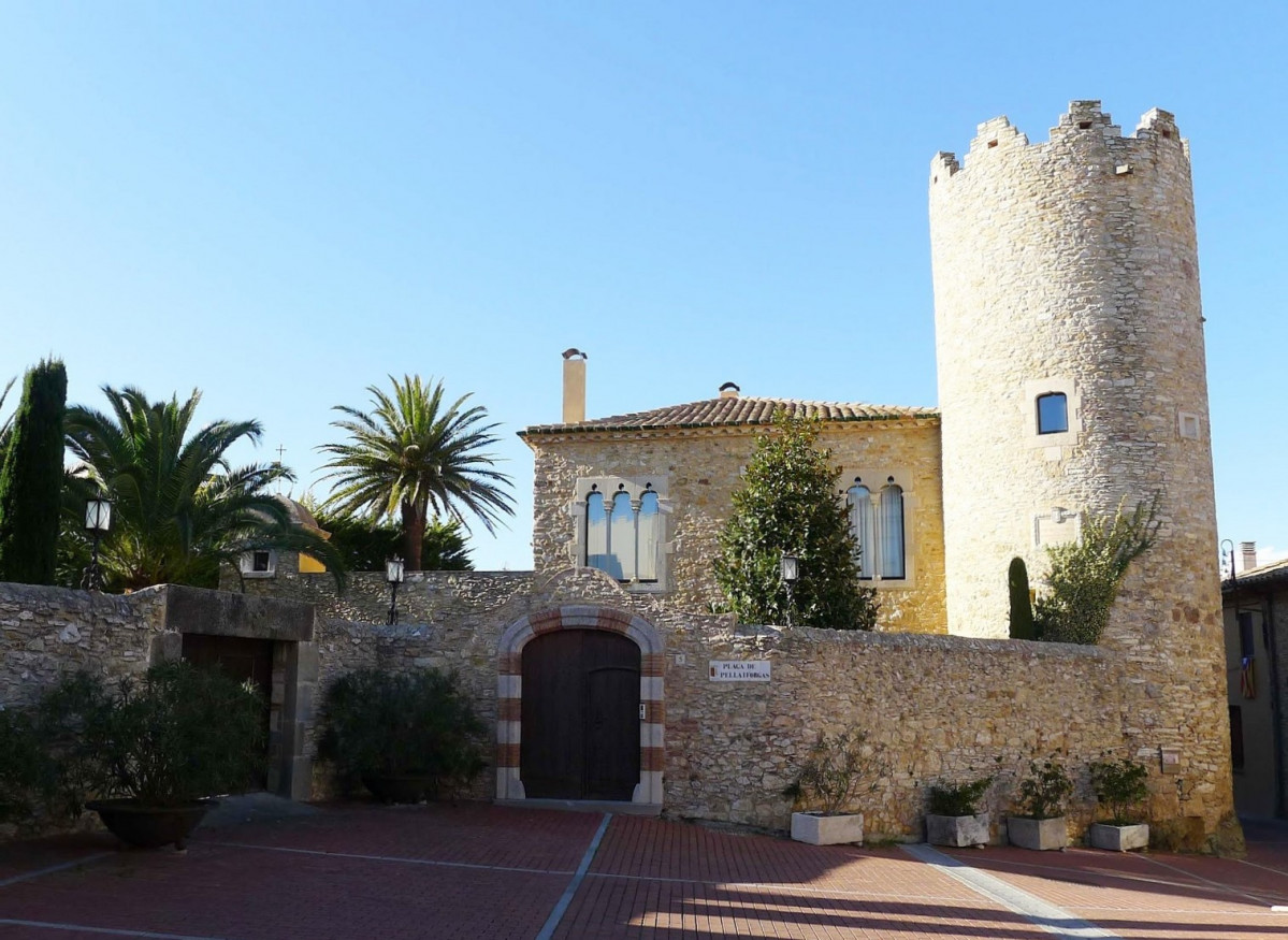 Torre de Can Pella i Forgas (Begur, Girona) (2)