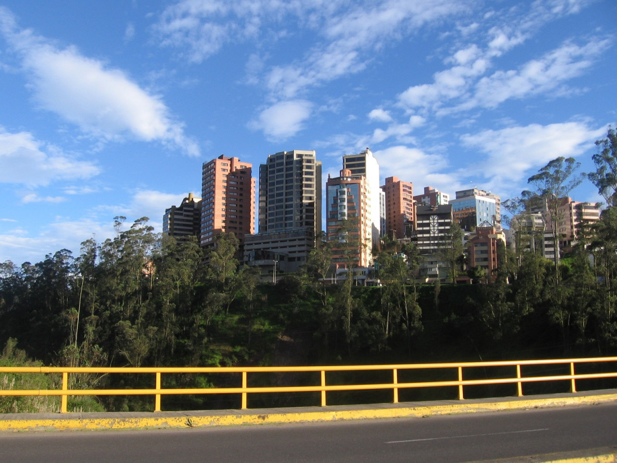 Quito, Gonzu00e1lez Suu00e1rez Skyline