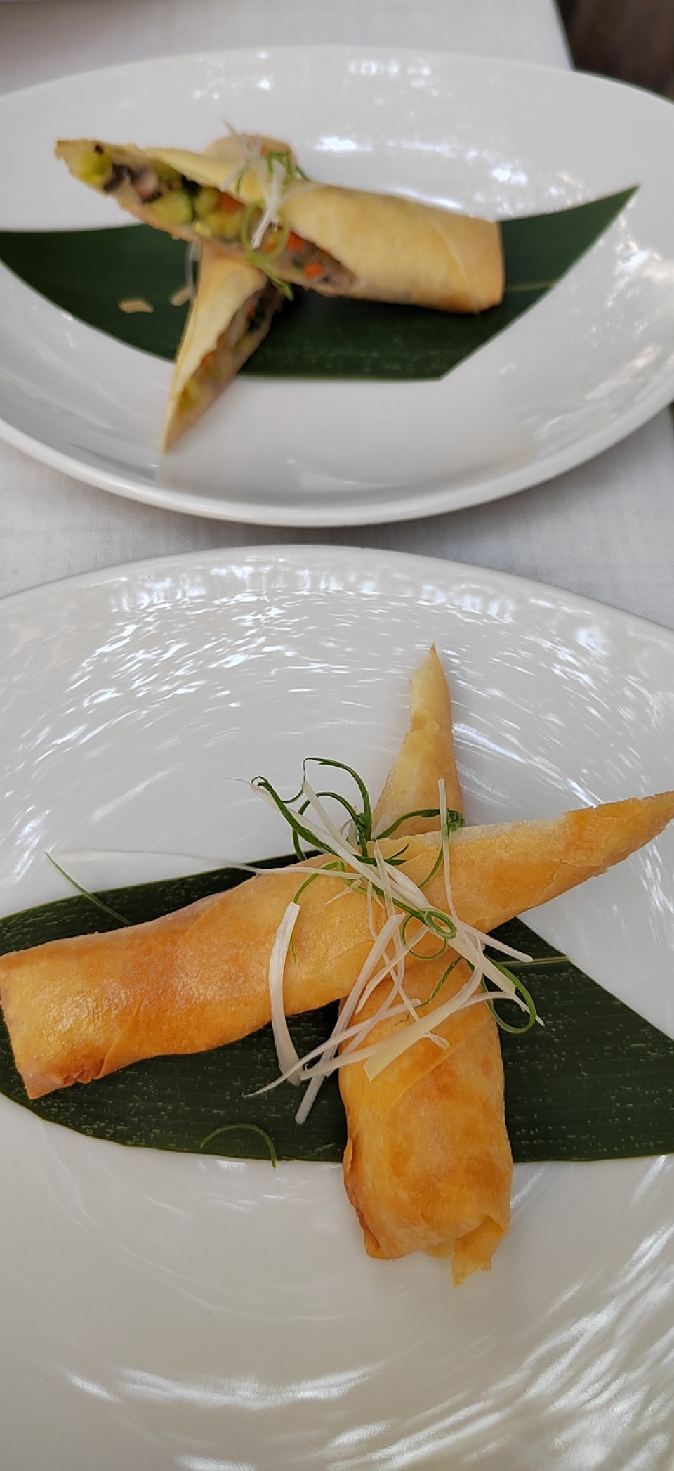 Rollos de shiitake y verduras y rollitos de langostinos en China Crown