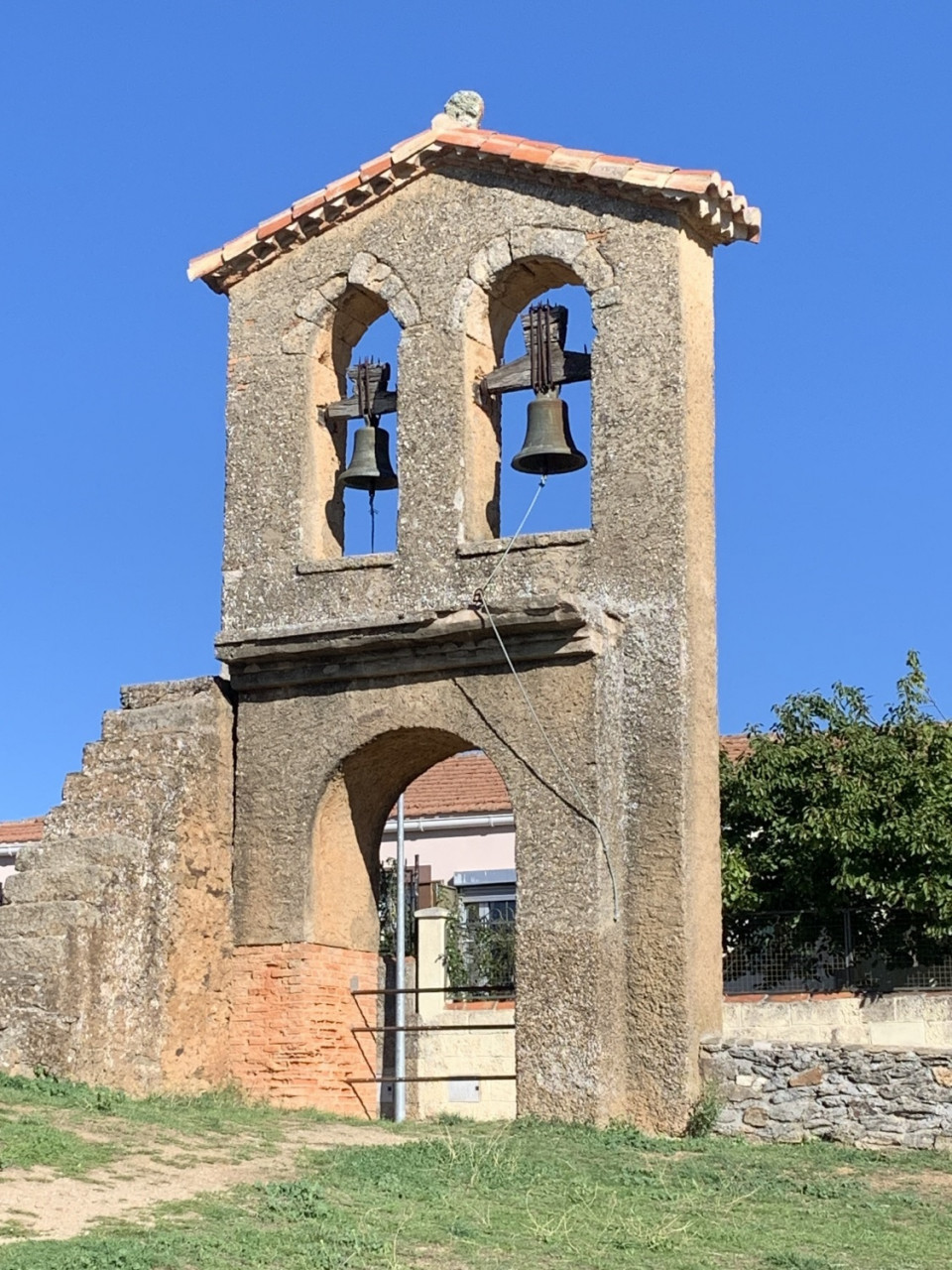 Campanario iglesia visigotica de San Pedro de la Nave, Zamora, foto A. Alonso