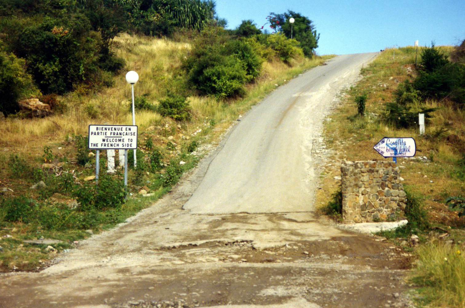 Border on Saint Martin Caribbean island between Dutch and French sides