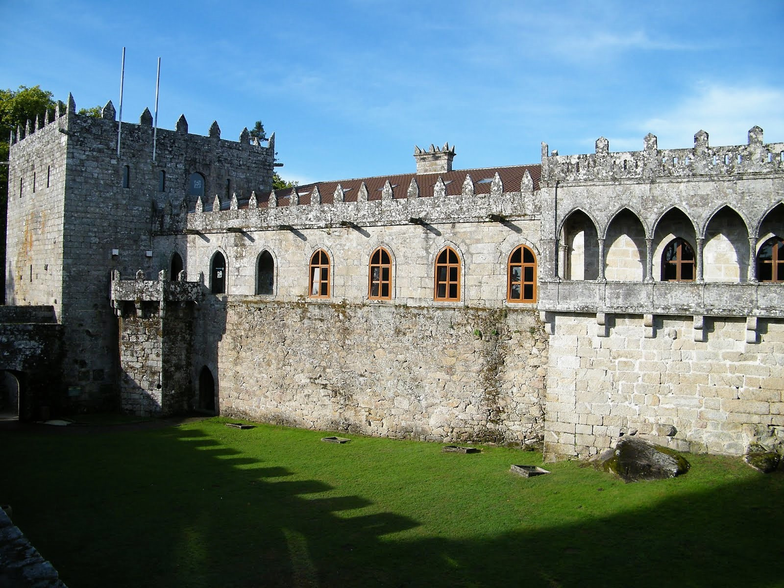 CastillodeSoutomaiorGaleriadelasDamasvistassobreelpatiodearmas