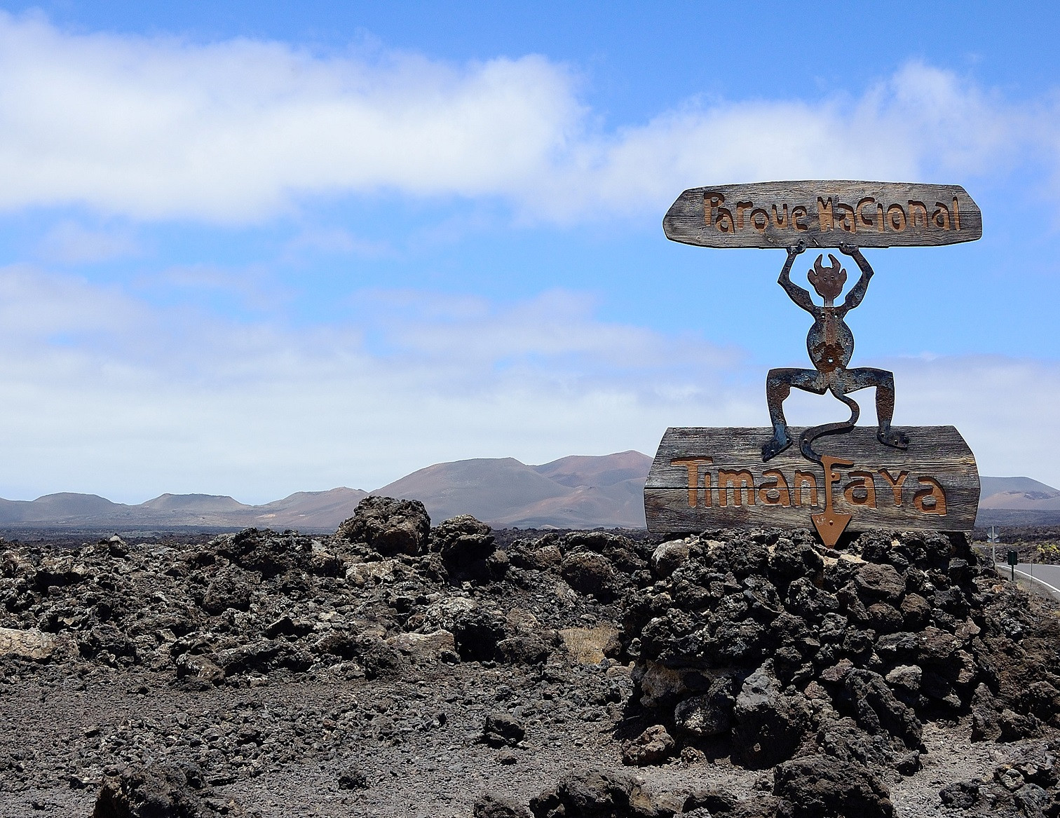 ElDiablodeCsarManriquedalabienvenidaalparqueTimanfaya