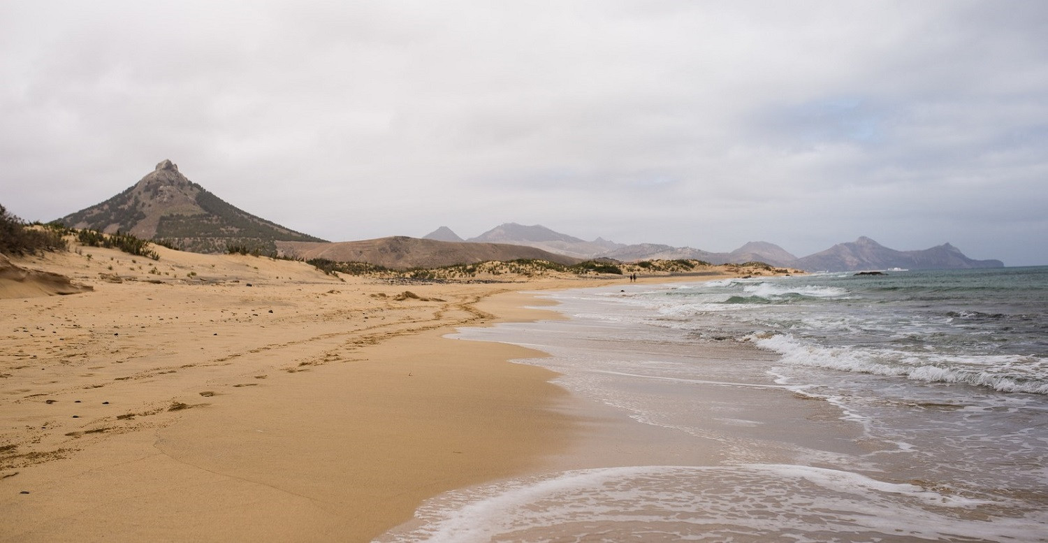 Madeiraplagedeportosanto