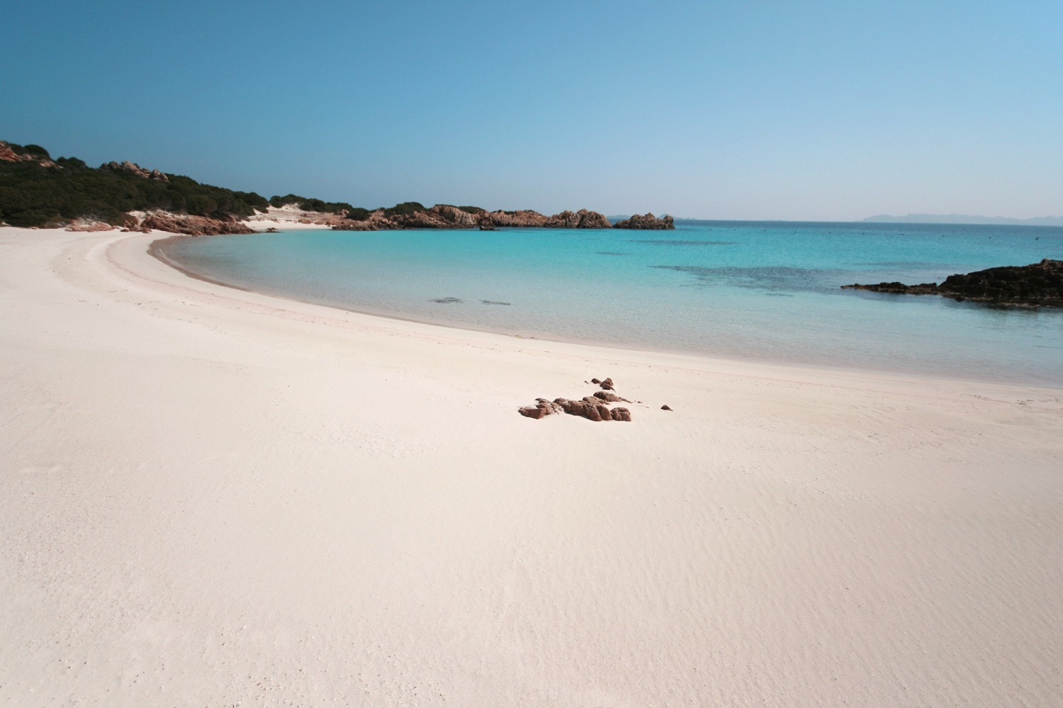 SpiaggiaRosaBudelliItalia