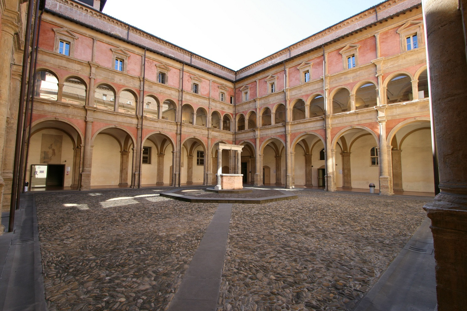UniversitdiBologna