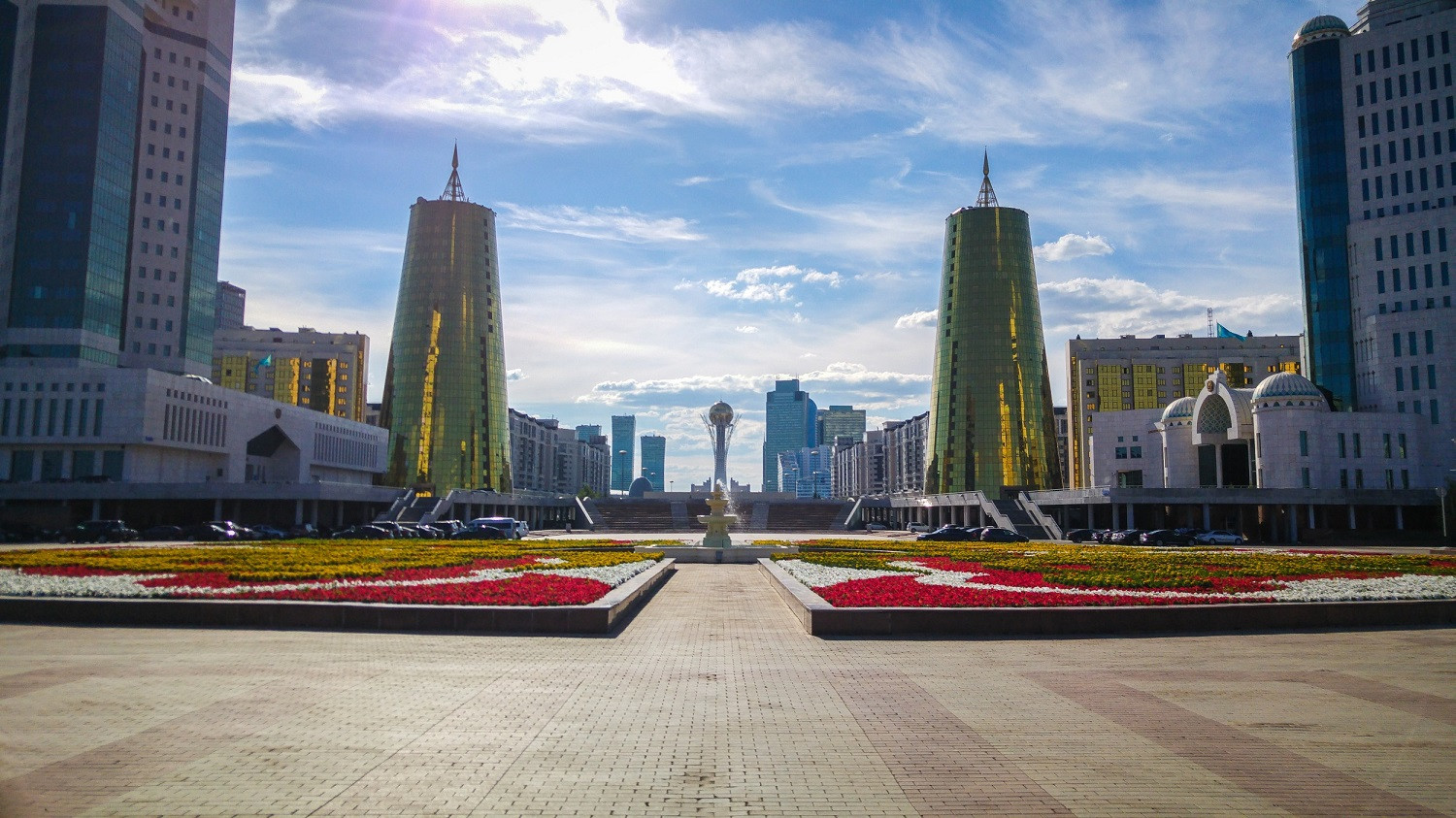 Astanakazakhstanpresidentialpalacesquare
