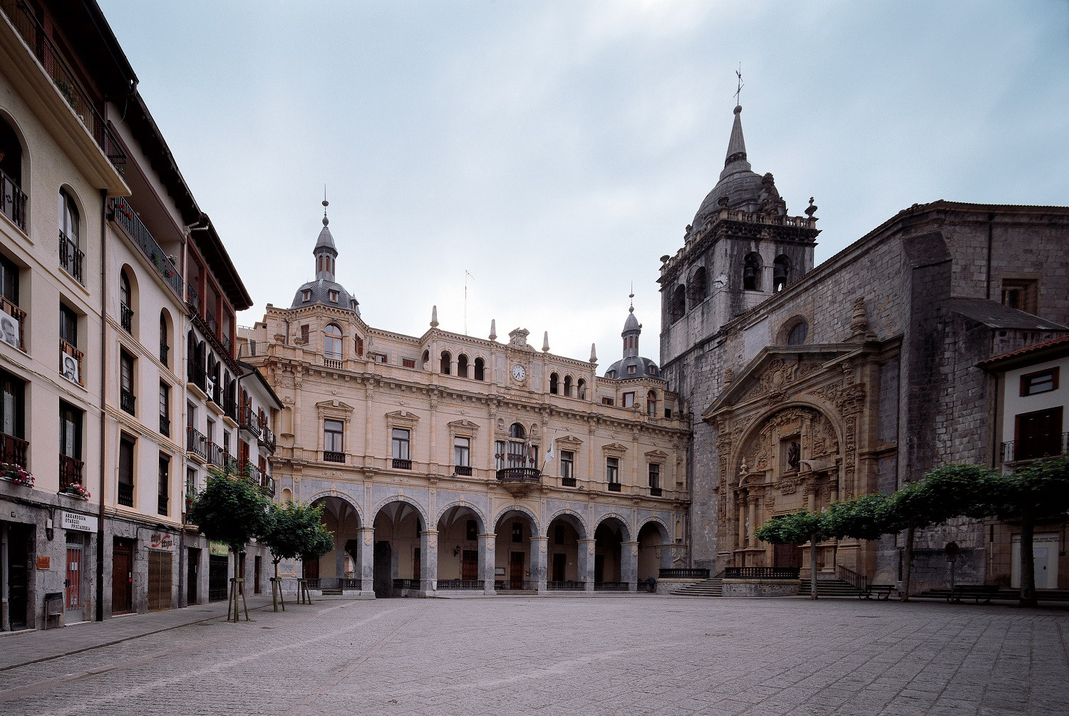 HernaniayuntamientoeiglesiadeSanJuanBautista