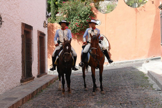 SanMigueldeAllendeenMexicoGuardiasaPatrullando