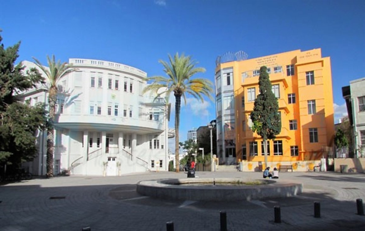 Tel aviv La plaza Bialik, otro tu00edpico rincu00f3n de la Ciudad