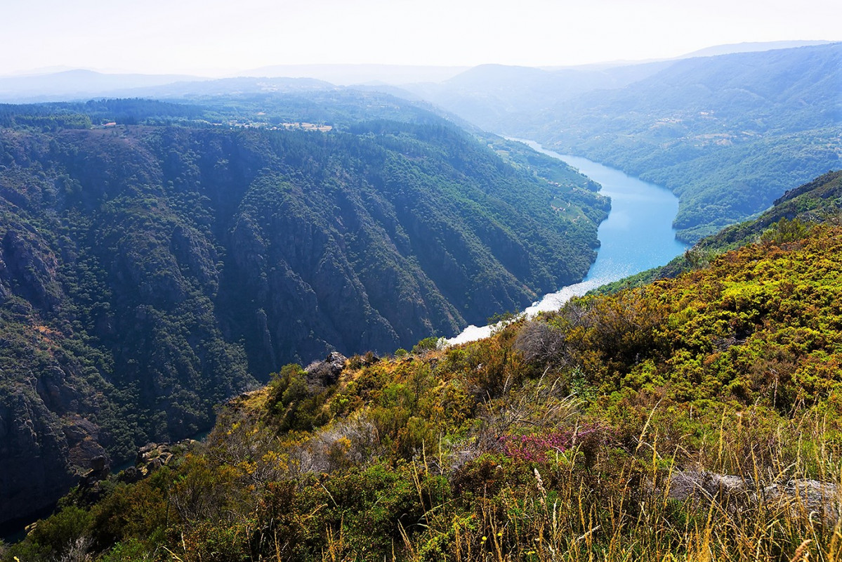 Mirador de Cadeiras no rio sil