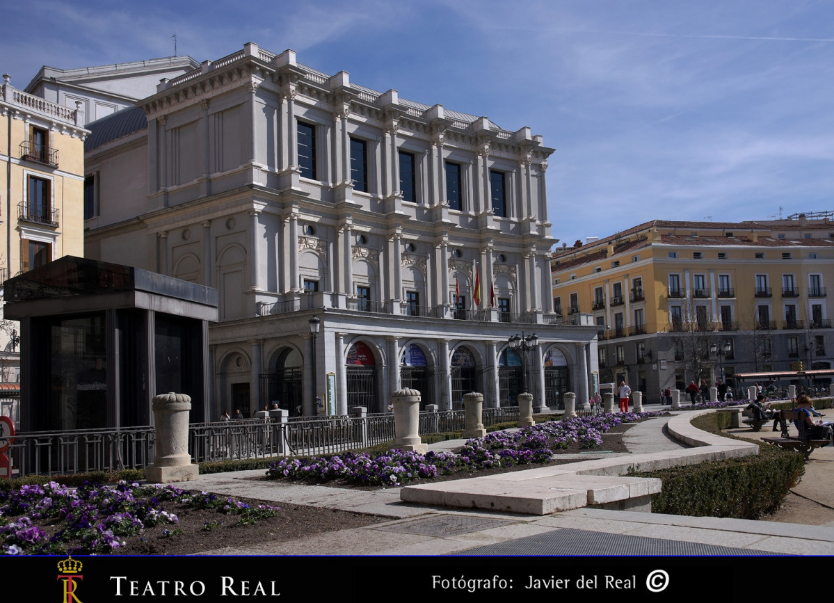 Teatro Real front 30