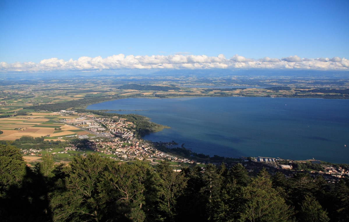 Suiza Panoramica sobre  du lac de Neuchu00e2t