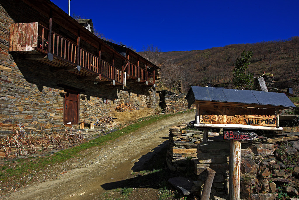 Semana Santa26. Ruta Valle del Oso. Palacios de Compludo