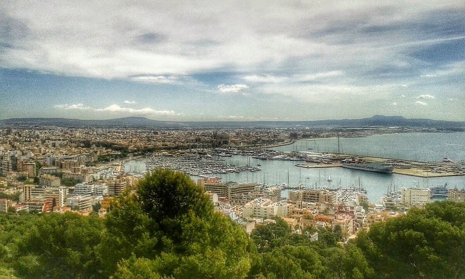 Palma de Mallorca vista del Puerto y Catedral