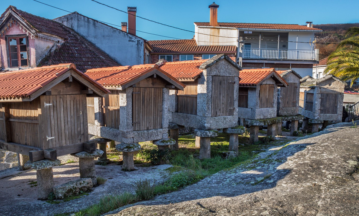 Carballeda de Avia eira dos horreos