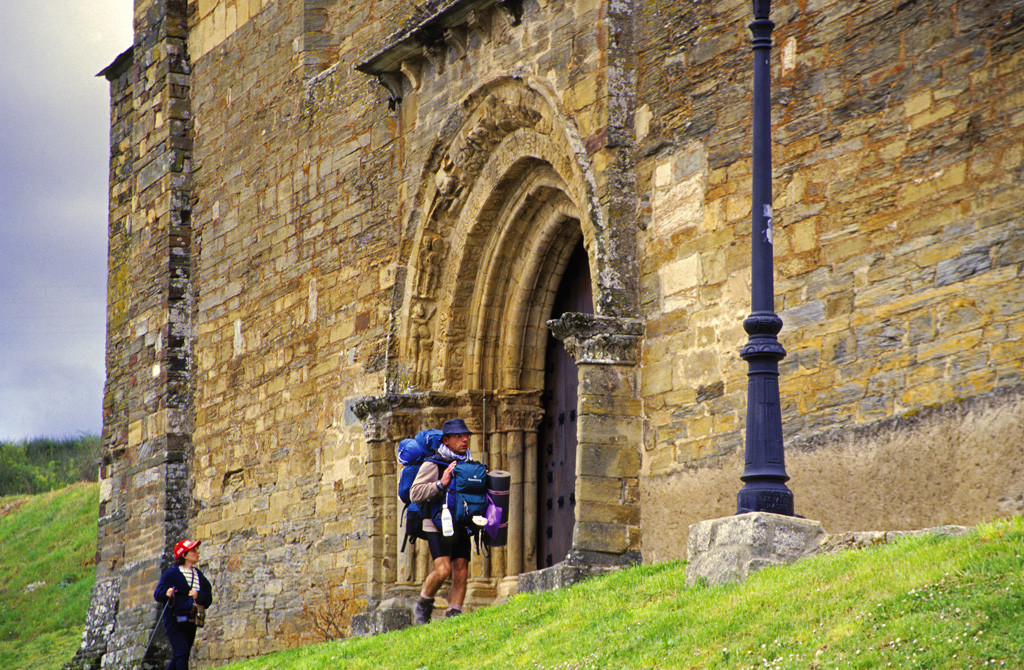 Camino Frances10. Villafranca del Bierzo. Iglesia de Santiago. Puerta del Perdon