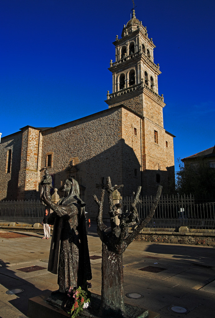 Camino Frances07. Ponferrada. Basilica de Nuestra Seu00f1ora de la Encina