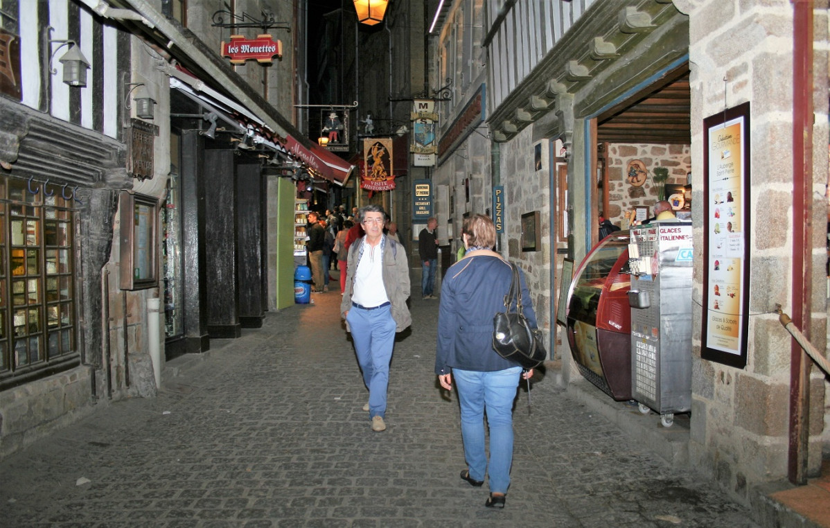 Francia Calles Interior Sant Michel IMG 3027 1351