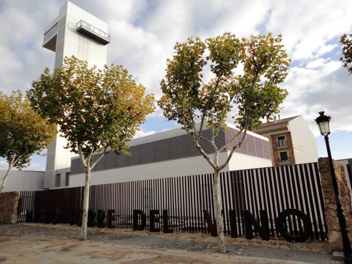 Fachada Museo Torre del Vino