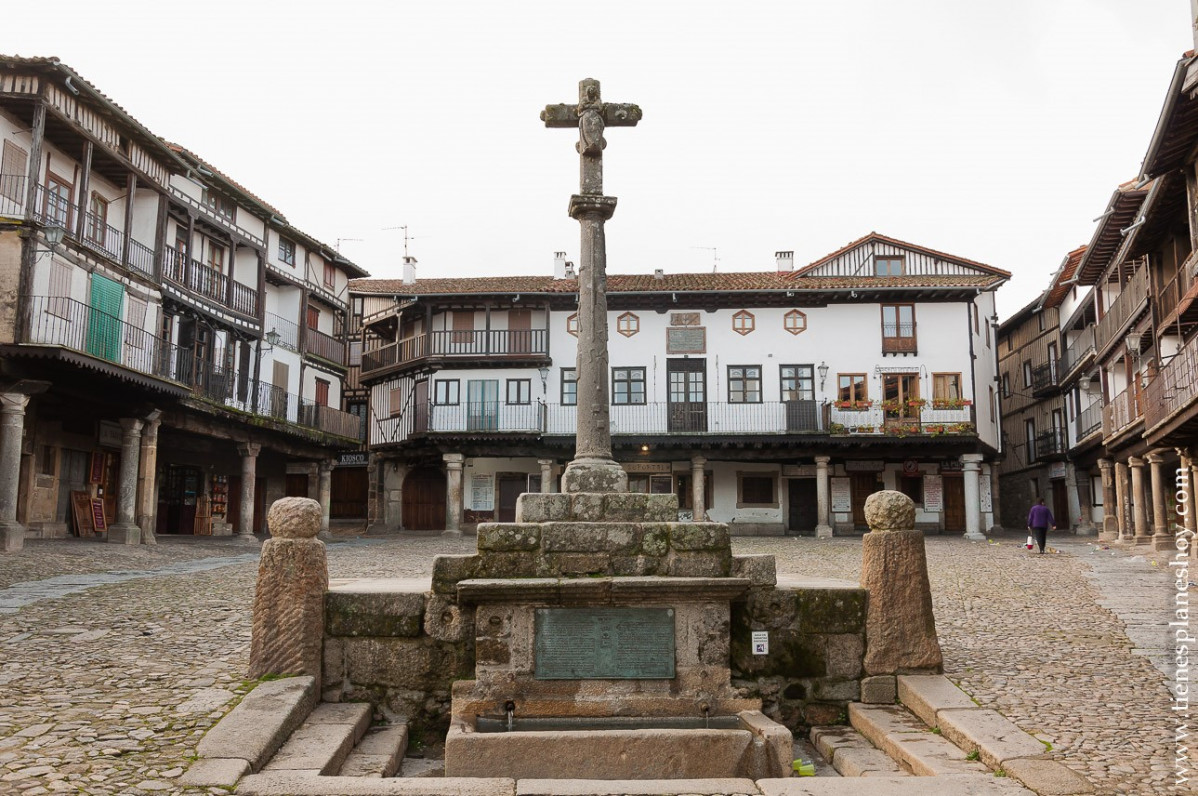Slamanca La Alberca, cruceiro y plaza mayor
