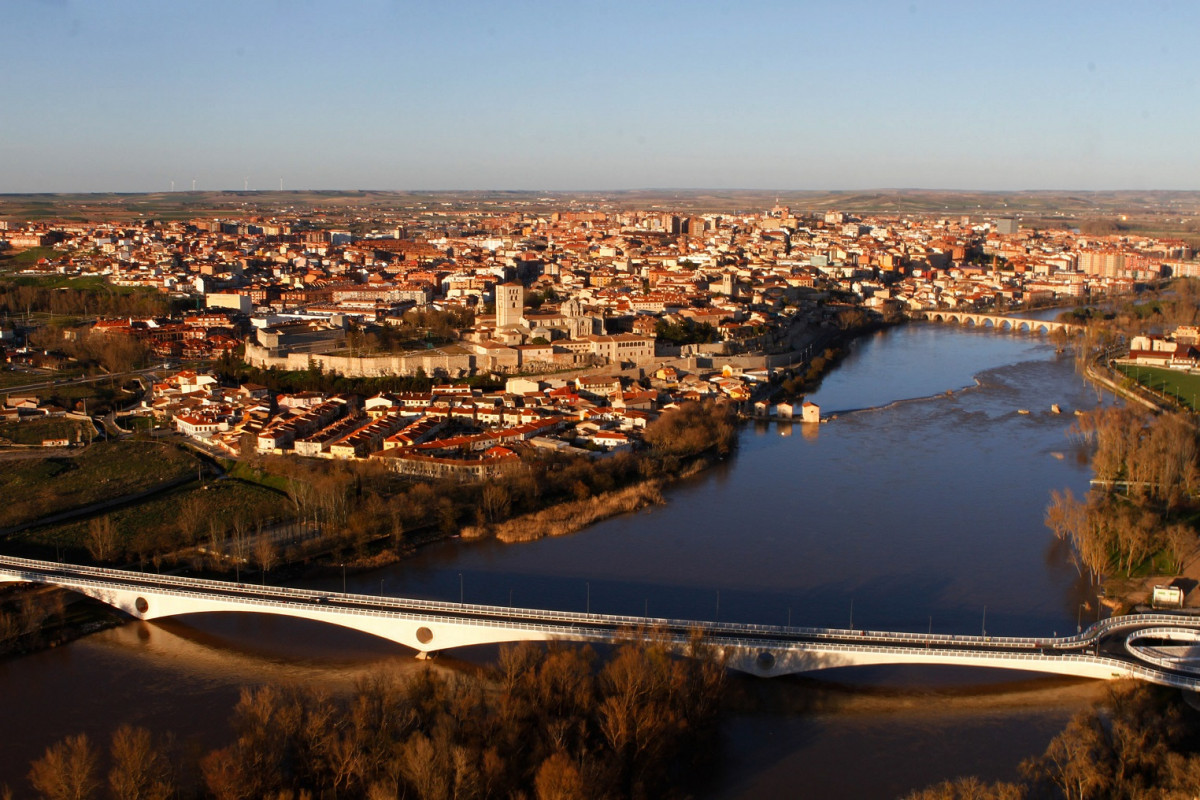 ZAMORA Pnoramica au00e9rea 1524