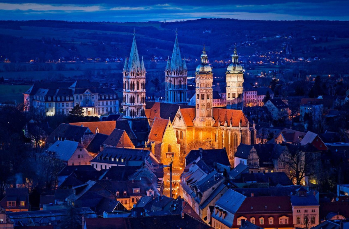 Alemania Catedral de Naumburgo vista nocturna