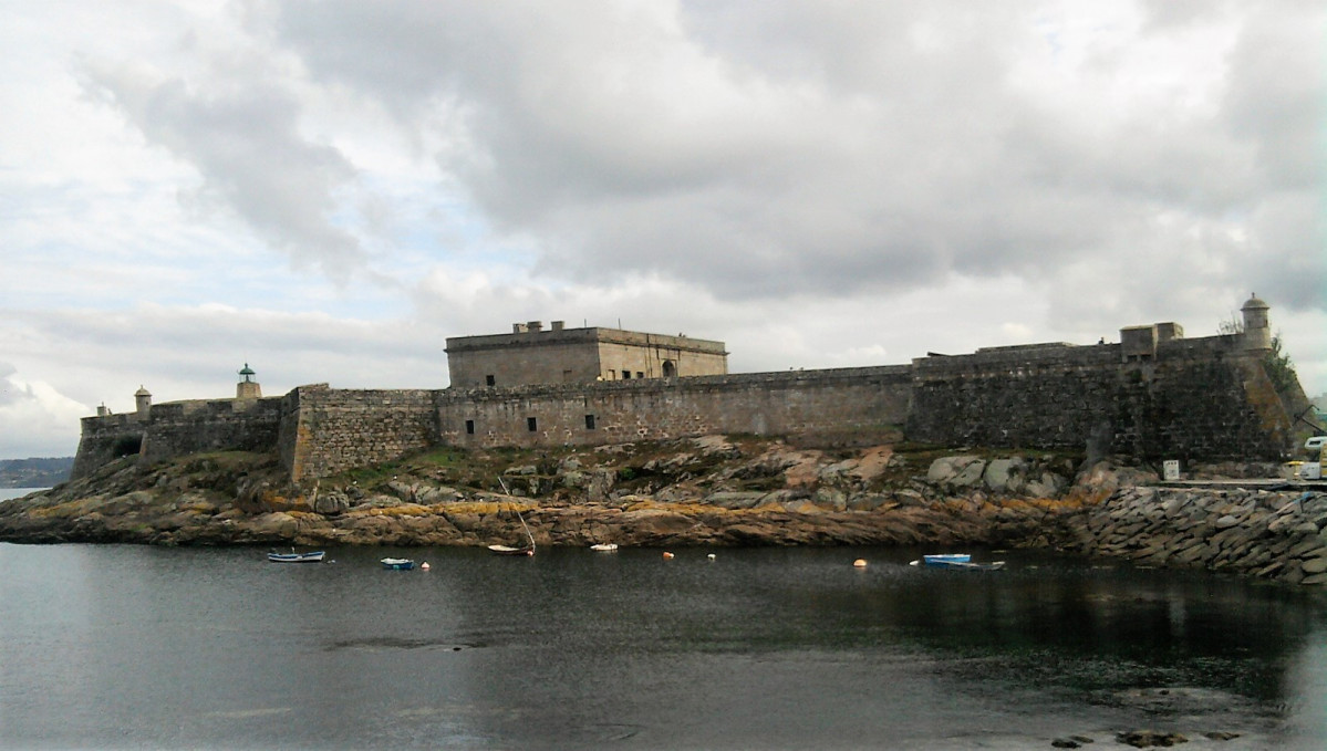 A coruu00f1a Castillo de san Antu00f3n exterior