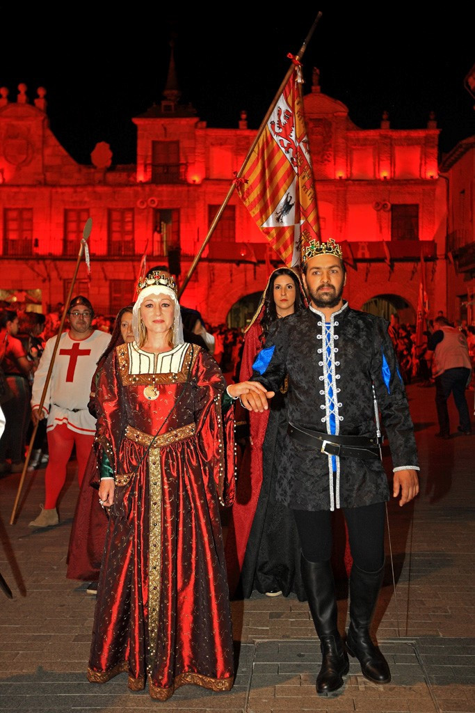01 Recreacion Historica. Desfile Inaugural La Corte de los Reyes Catolicos