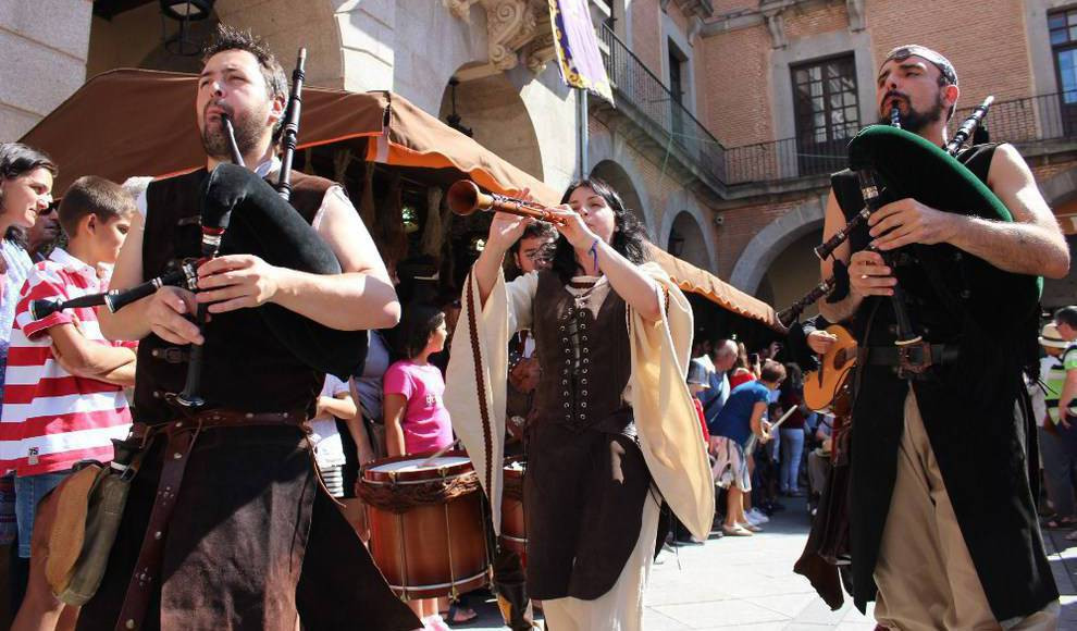 Avila Pasacalles inaugural Jornadas Medievales u00c1vila 2016