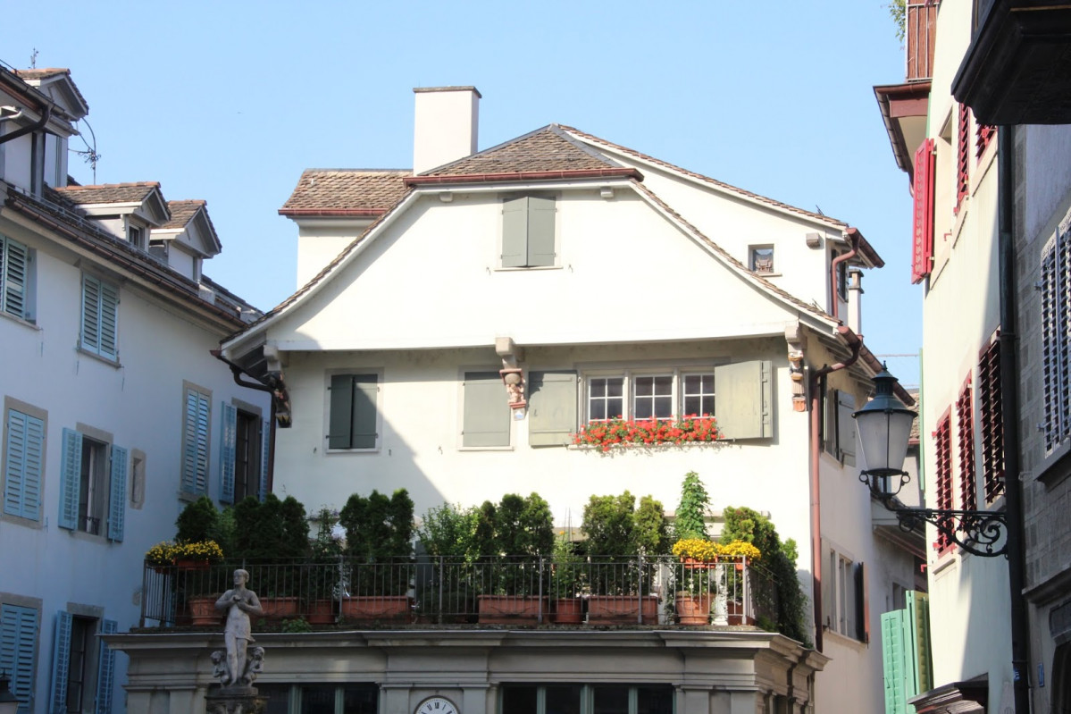 Zurich Casa Lenin