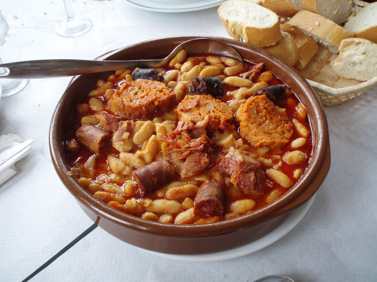 Fabada en cazuela de barro 1530
