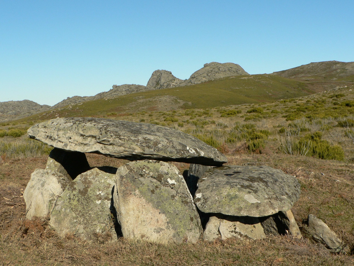 Ourense xuru00e9s Dolmen Casa da Moura 1560