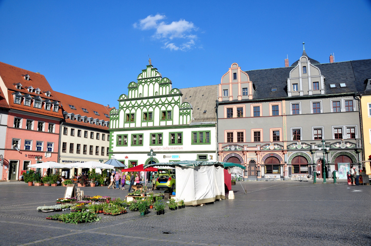 Weimar Marktplatz mit Stadthaus und Cranachhaus