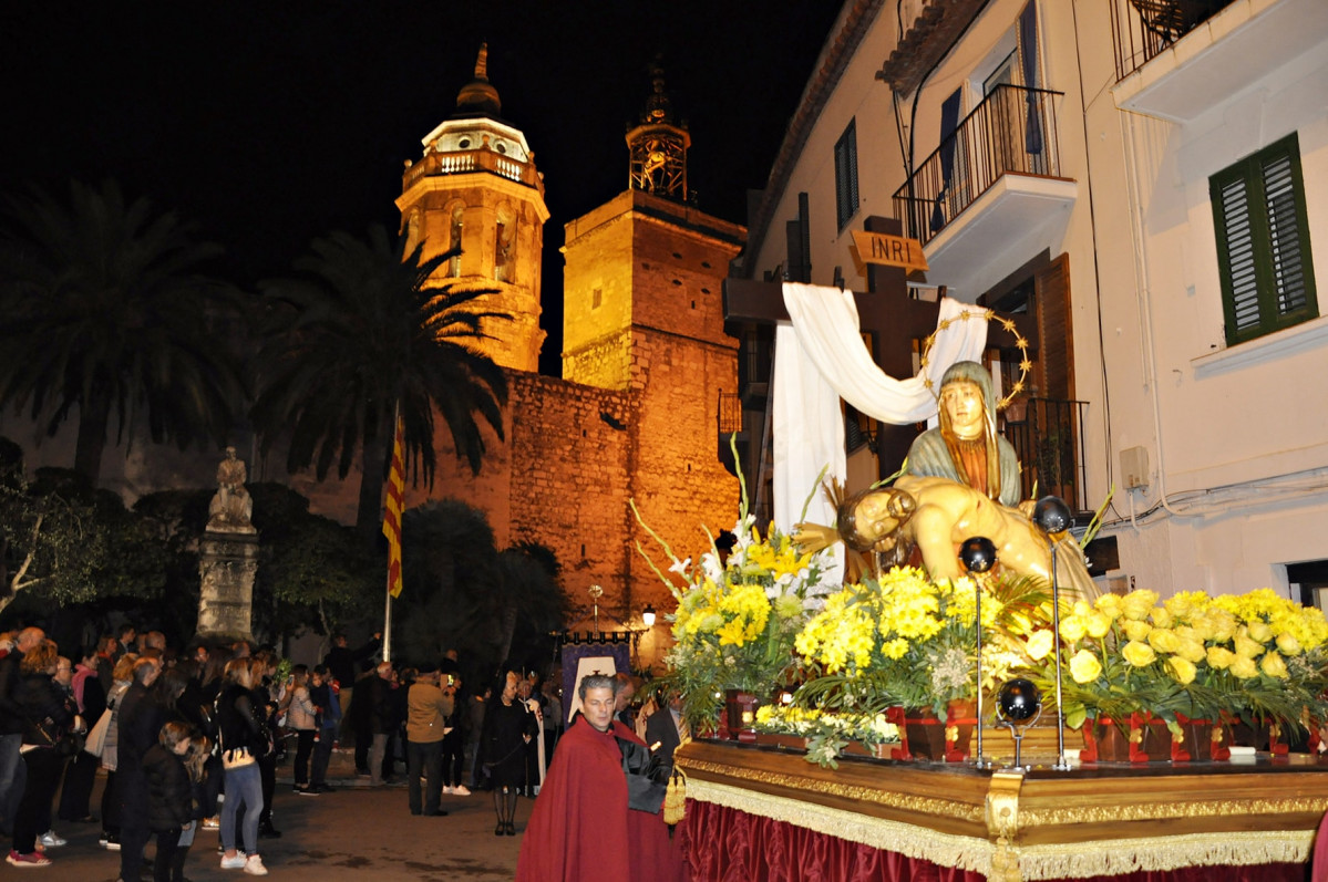 01 Sitges Procesion min