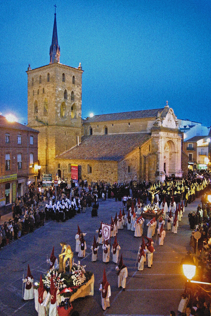 04 Jueves Santo. Procesion de la Santa Vera Cruz