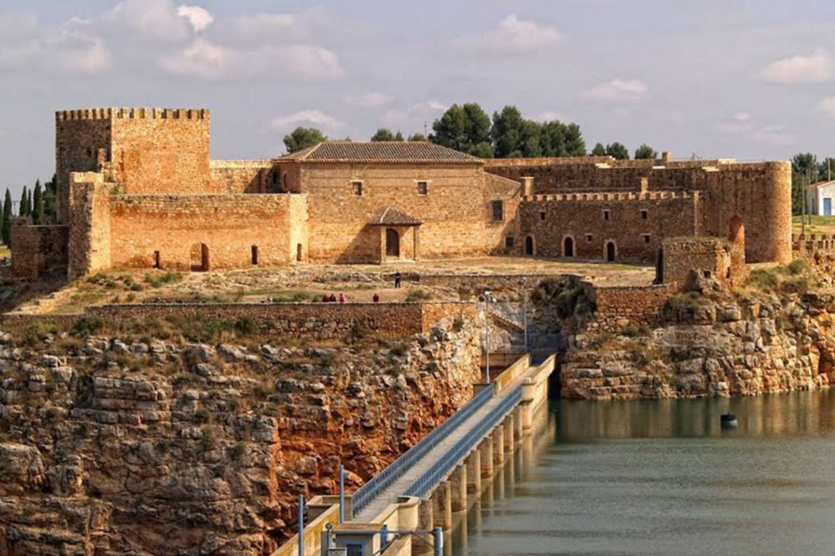Castillo de Peu00f1arroya C R 1530 (2)