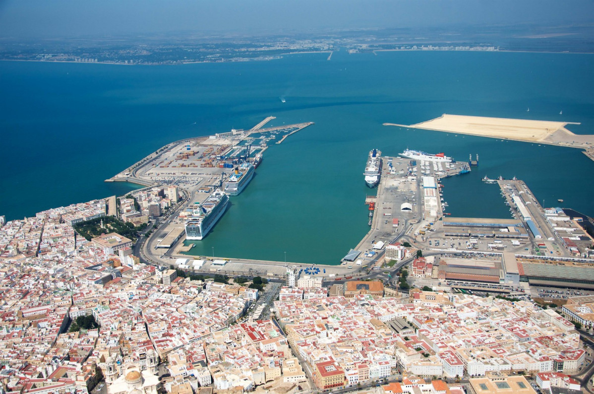 CADIZ, pUERTO Y bAHu00cdA