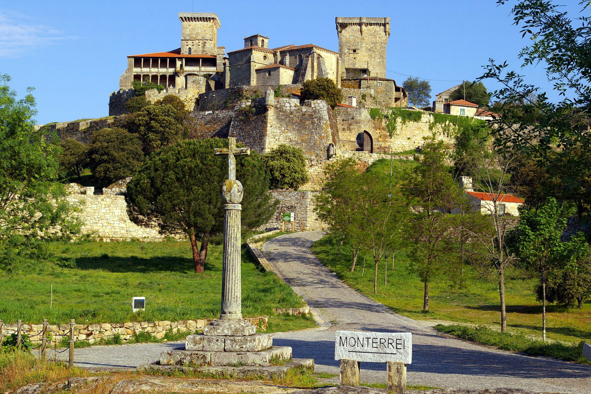 Ourense Castelo de Monterrei uso para D.O.