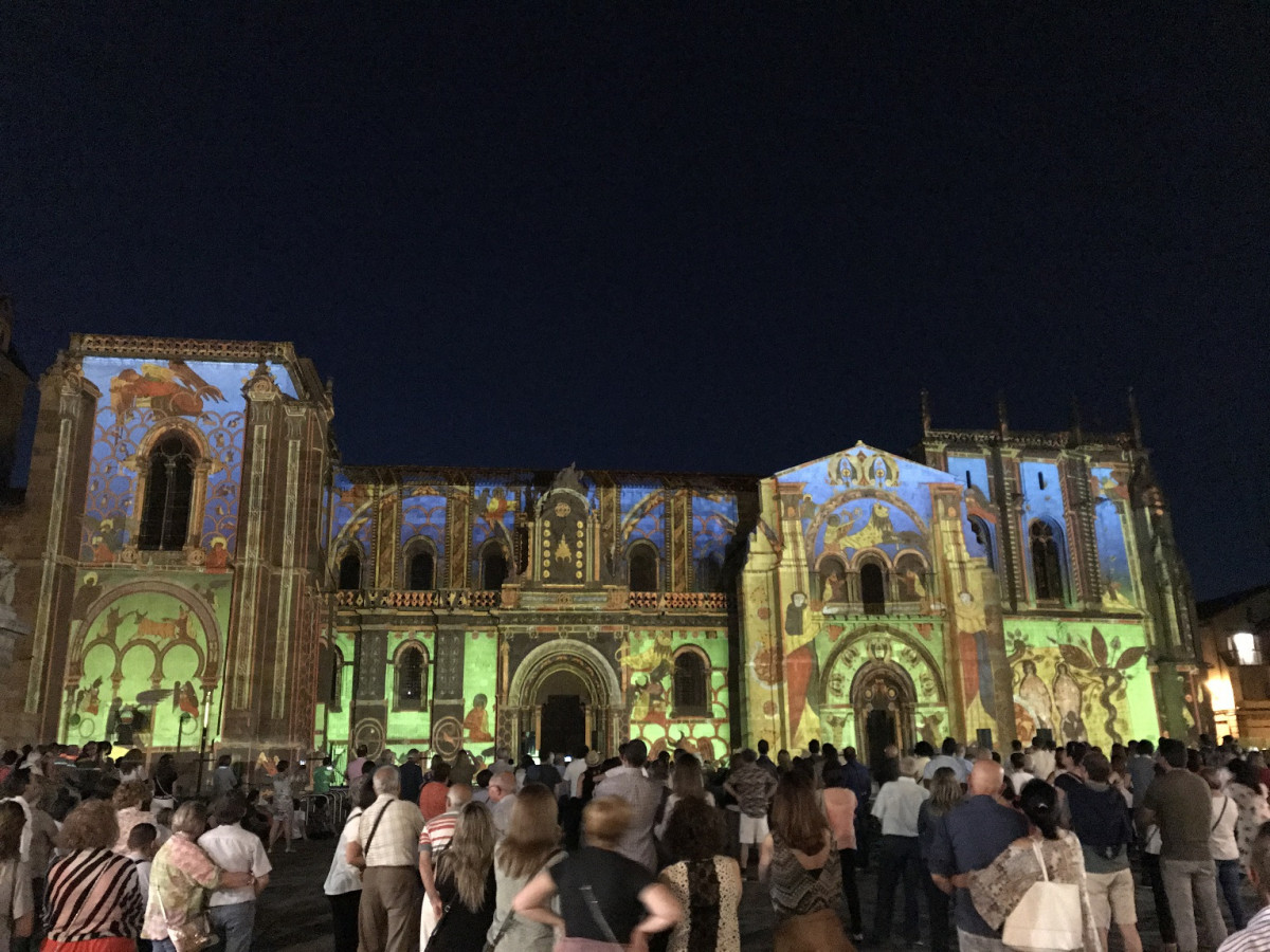 Leu00f3n Iluminaciu00f3n Catedral IMG 4823