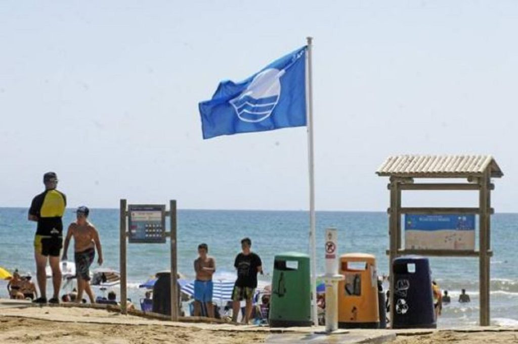 Praia bandeira Azul 2206210 1024x681