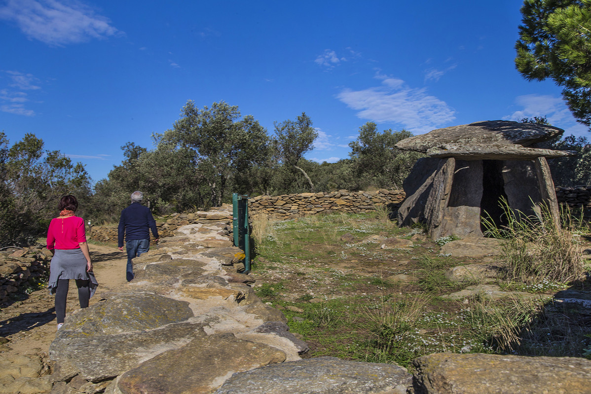 03 ROSES   Ruta Megaliu2560u00fctica (Dolmen Creu d'en Cobertella)