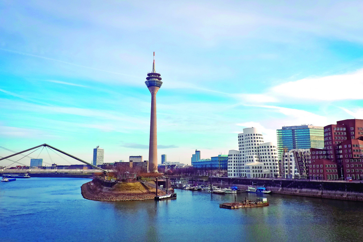 DUSSELDORF Alemania Skyline Torre del Rhin Puerto 2037296 Pixabay Md