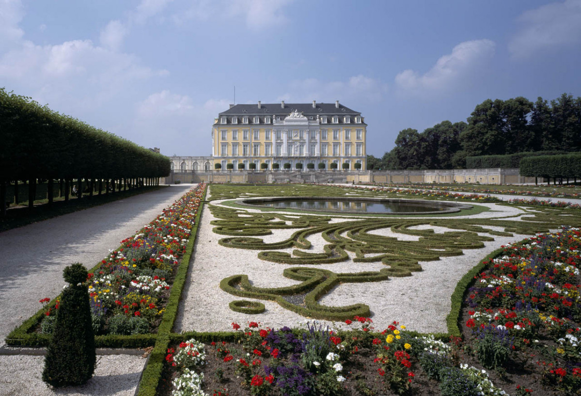 Augustusburg Palace  Bruehl Gartenseite Foto FlorianMonheim RET