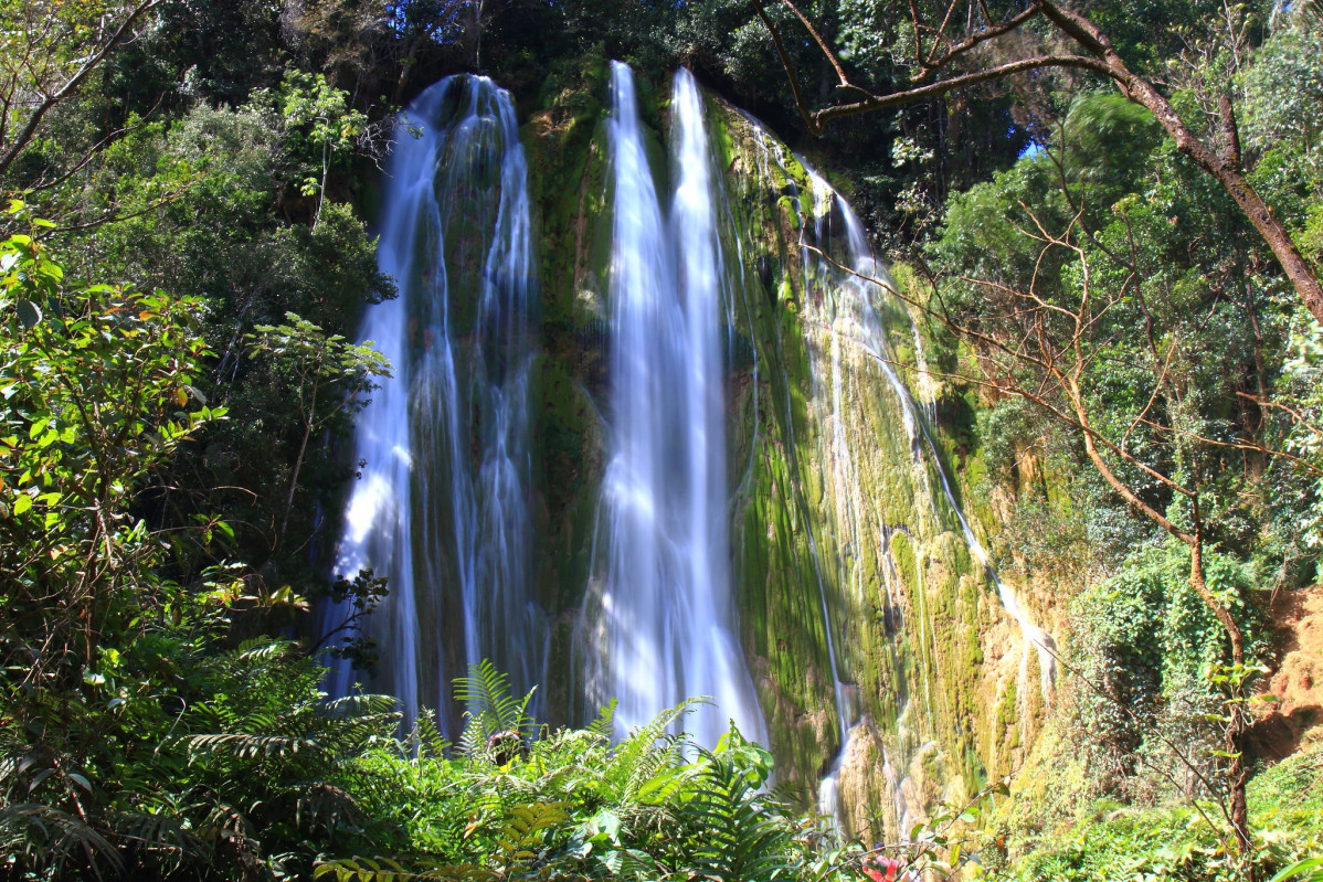 El Limu00f3n Waterfall, Samanu00e1 Penisula, Dominican Republic